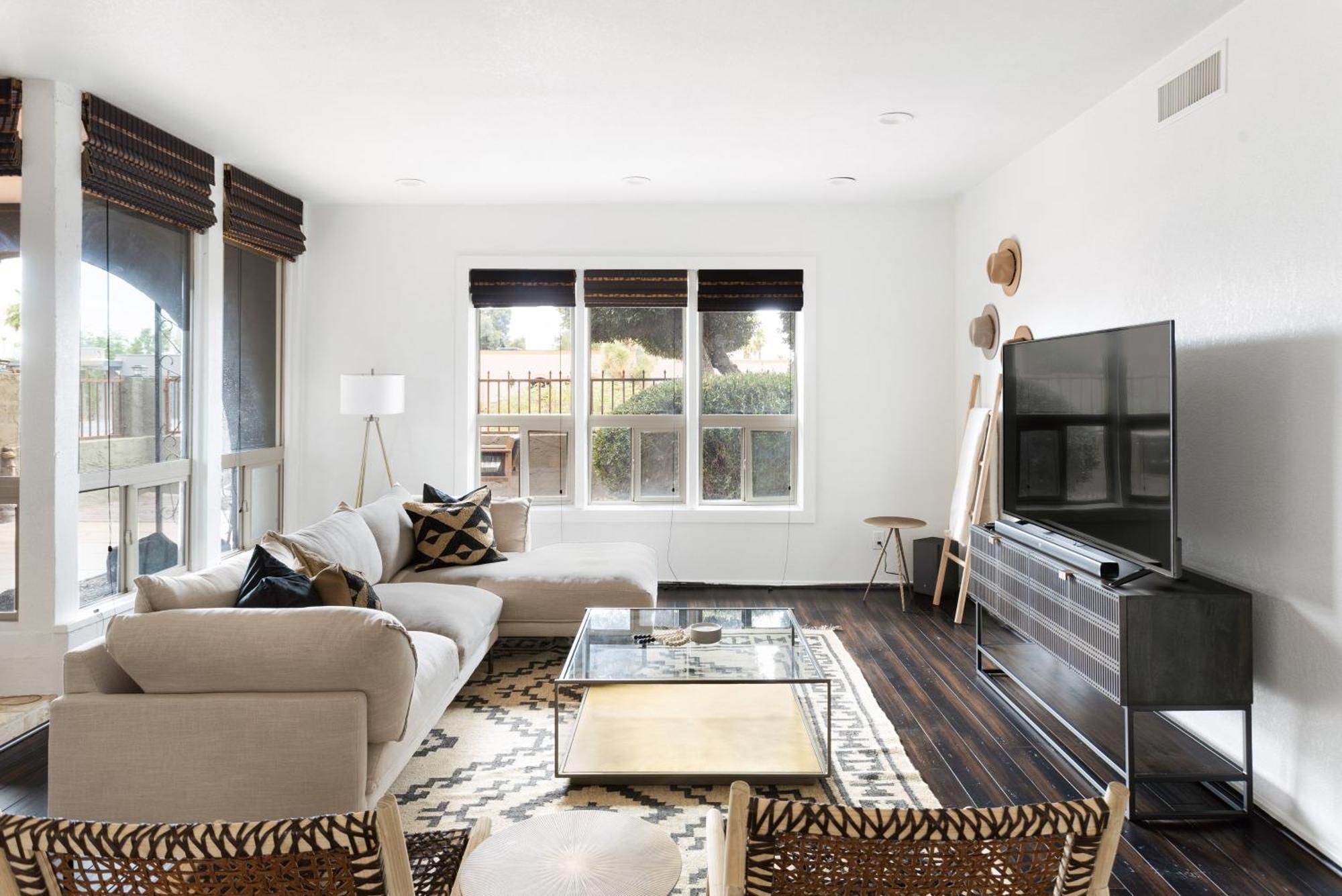 Eugie Retreat Professionally Designed Bohemian Dream With Pool Holiday home