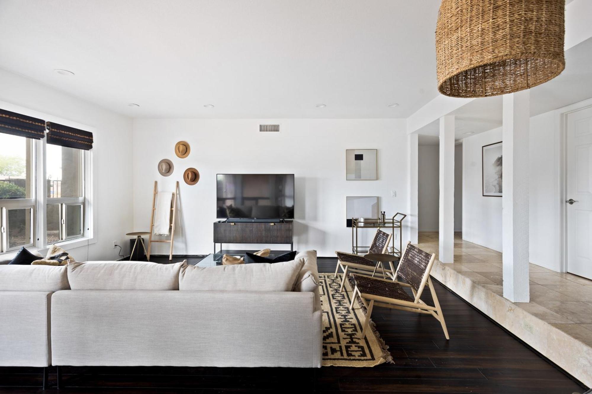 Eugie Retreat Professionally Designed Bohemian Dream With Pool Holiday home