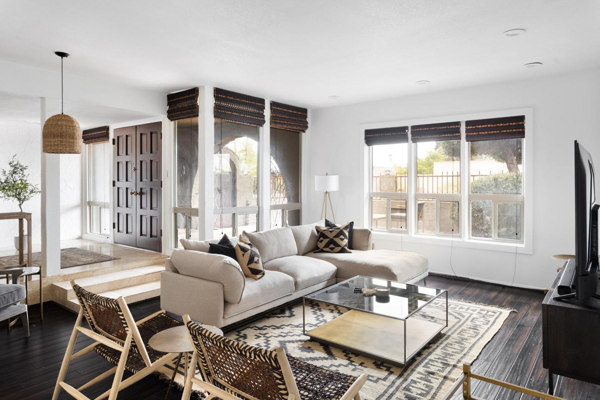 Eugie Retreat Professionally Designed Bohemian Dream With Pool Holiday home